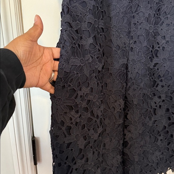 Banana Republic Navy Lace Dress, size 12 - Picture 5 of 7